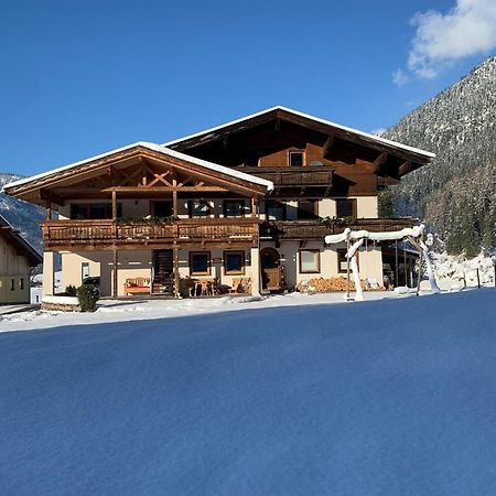 Apartment In Saalfelden Am Steinernen Meer Bagian luar foto