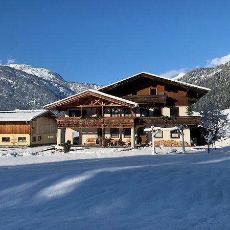 Apartment In Saalfelden Am Steinernen Meer Bagian luar foto