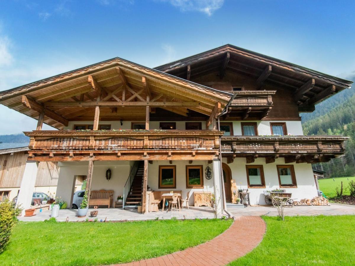 Apartment In Saalfelden Am Steinernen Meer Bagian luar foto