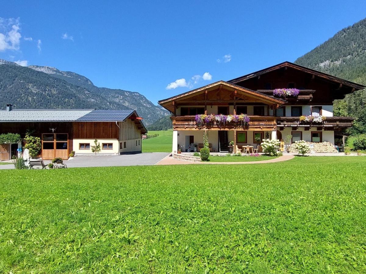 Apartment In Saalfelden Am Steinernen Meer Bagian luar foto